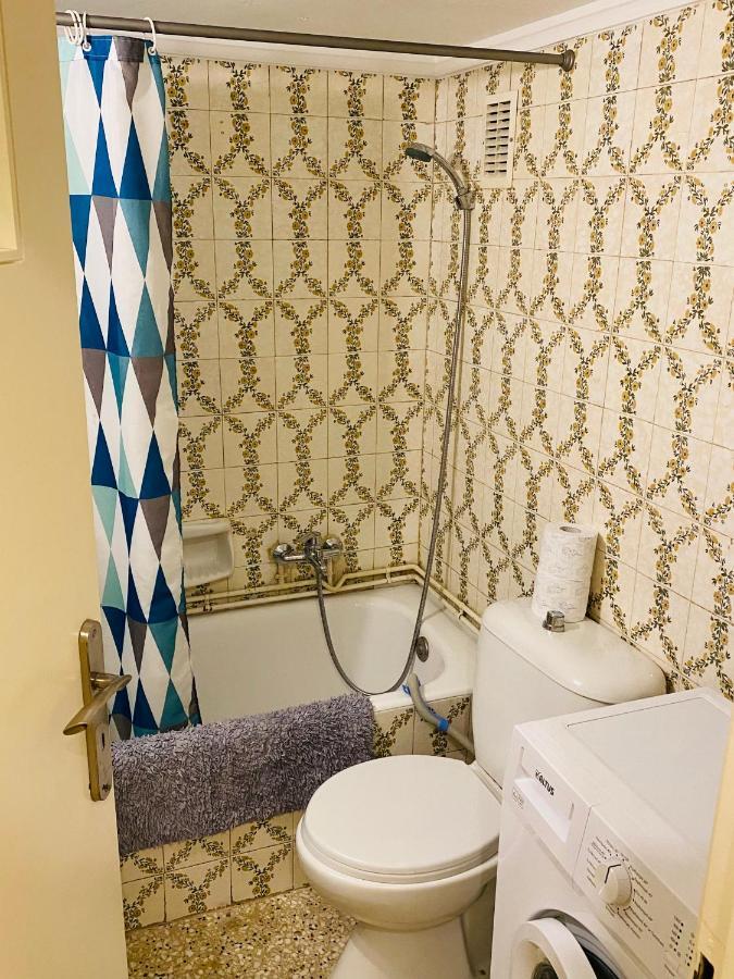 Metaxourgio two bedroom 55m2 apartment Atenas Exterior foto